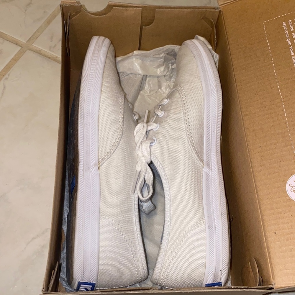 Keds shoes - white size 6